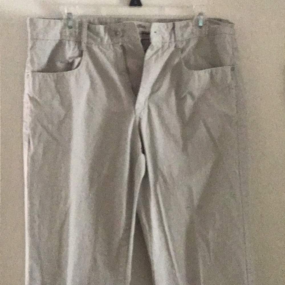 Calvin Klein - Picture 2 of 5
